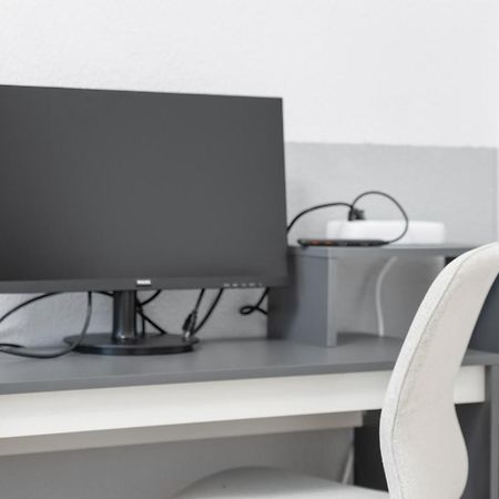 Tolles Design, Hochwertig, Vollausstattung, 3 Zimmer, Grosses Bad & Gaeste-Wc, Grosse Kueche, 3 X Smart Tv, 11 Min Zum Hbf Duisburg Zewnętrze zdjęcie