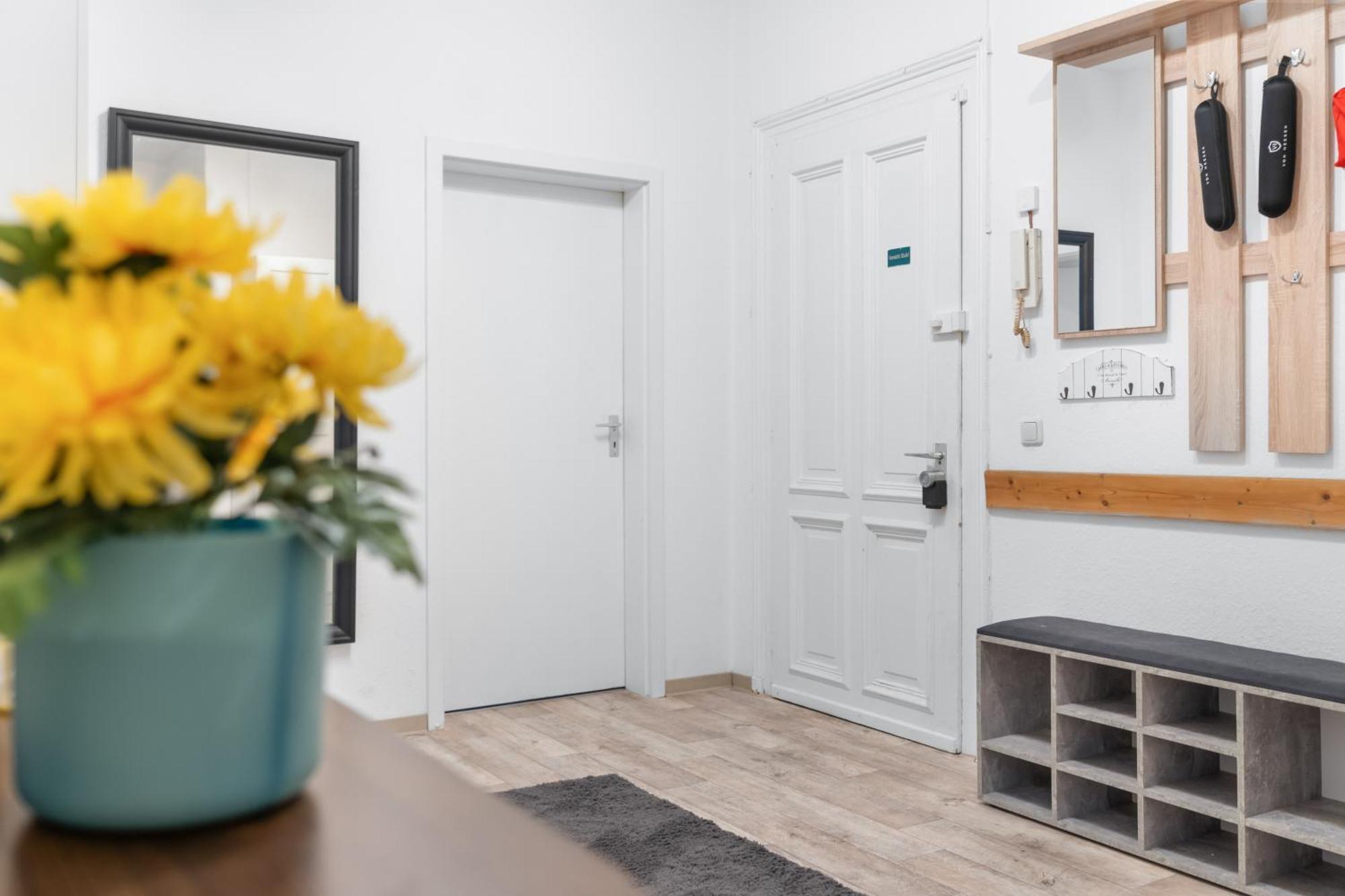 Tolles Design, Hochwertig, Vollausstattung, 3 Zimmer, Grosses Bad & Gaeste-Wc, Grosse Kueche, 3 X Smart Tv, 11 Min Zum Hbf Duisburg Zewnętrze zdjęcie